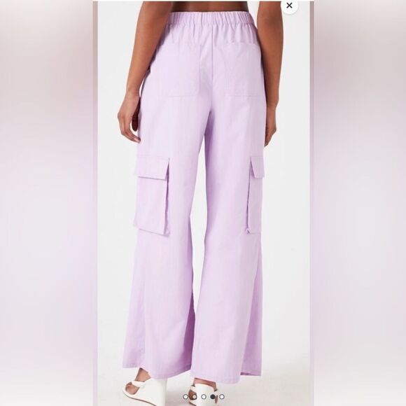NWT Forever 21 Lavender Cargo Pants Wide Legs S - Picture 2 of 9
